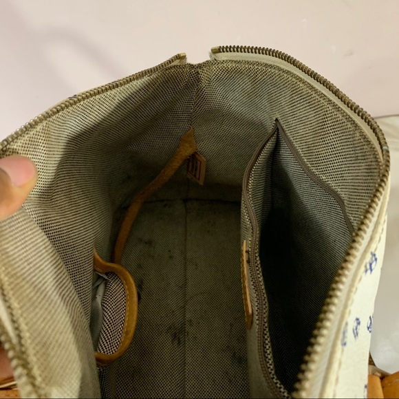 Dooney & Bourke White Leather Domed Satchel Bag - Picture 14 of 15